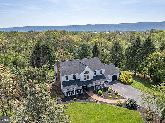 5th image of 405 Spring Hollow Rd