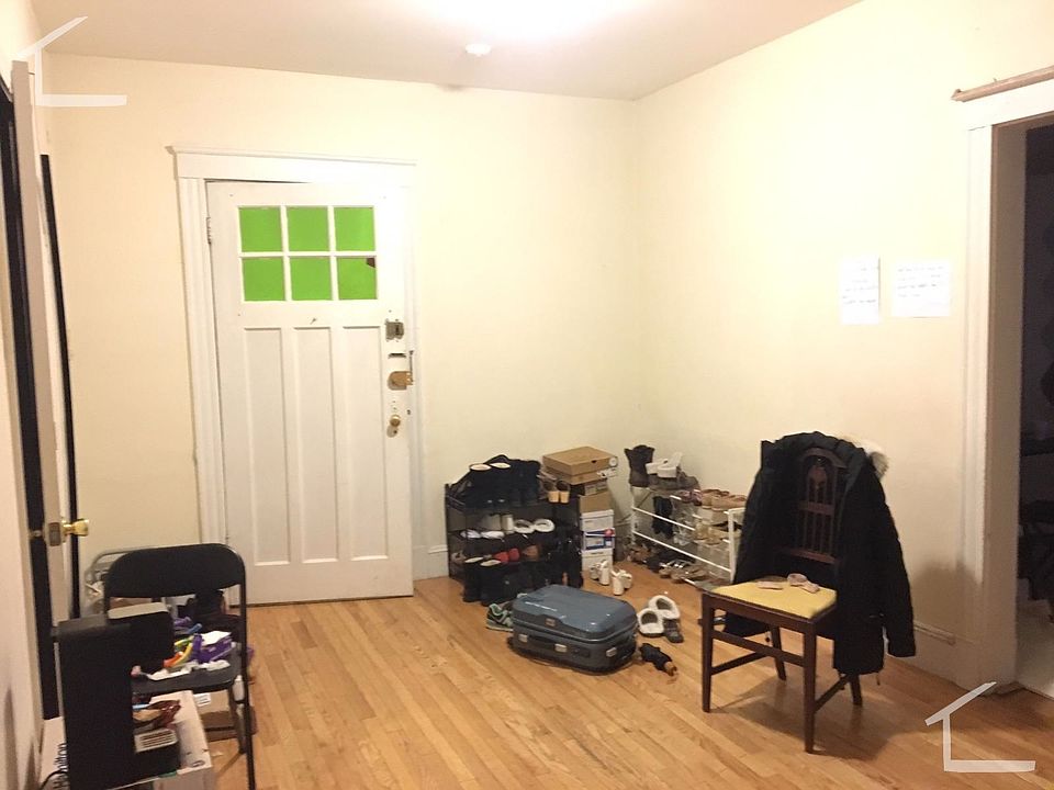 1st image of 52 Egmont St #103D