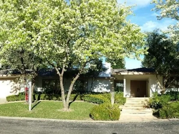 670 Lake Wilhaggin Dr, Sacramento, CA 95864