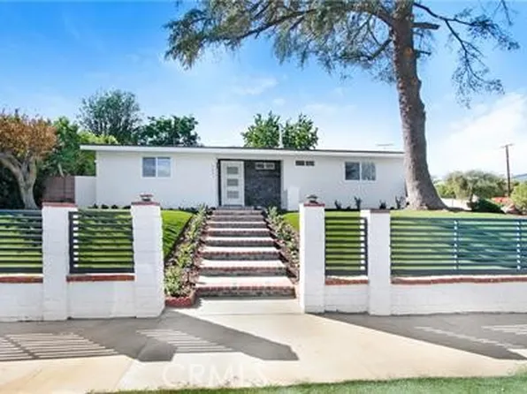 9661 Hayvenhurst Ave, North Hills, CA 91343