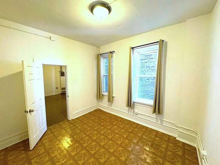 1325 W 18th St #2M — Photo 4