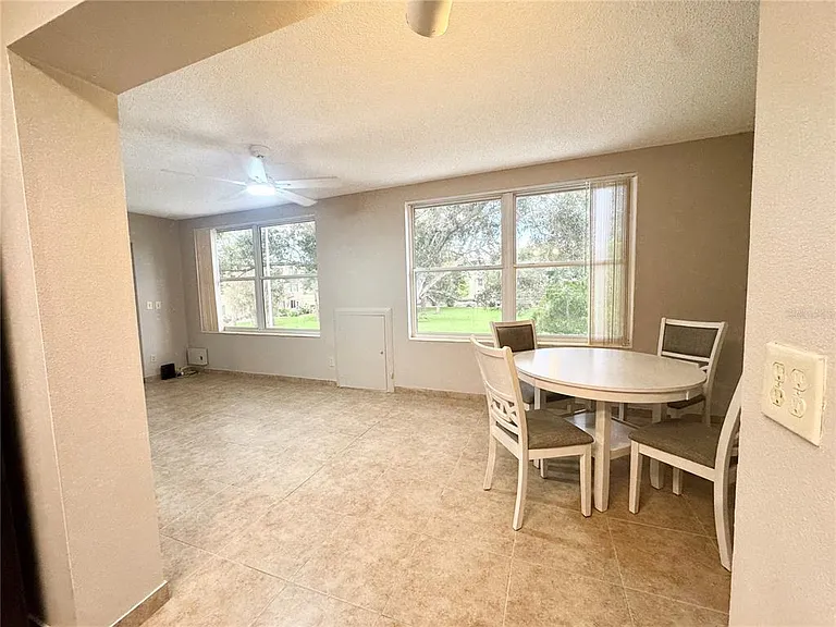 2402 Ecuadorian Way #40 — Photo 9