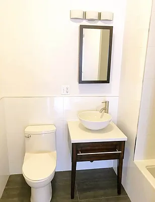 Rented by Rapid Realty Cobble Hill | media 22