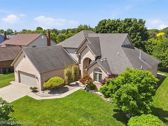 2nd image of 46547 Glen Eagle Dr