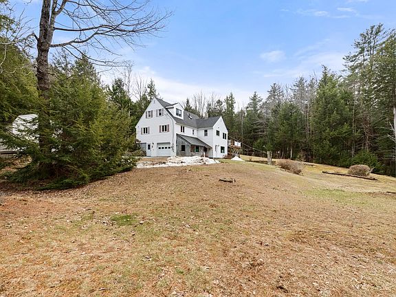 3rd image of 126 Hobart Hill Road