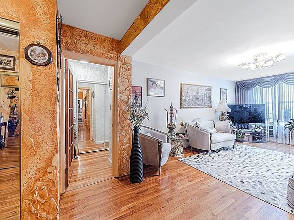 5th image of 1755 E 17th St #7H