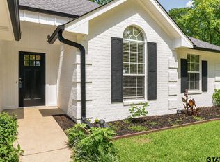 17050 Mary Martin Dr, Flint, TX 75762