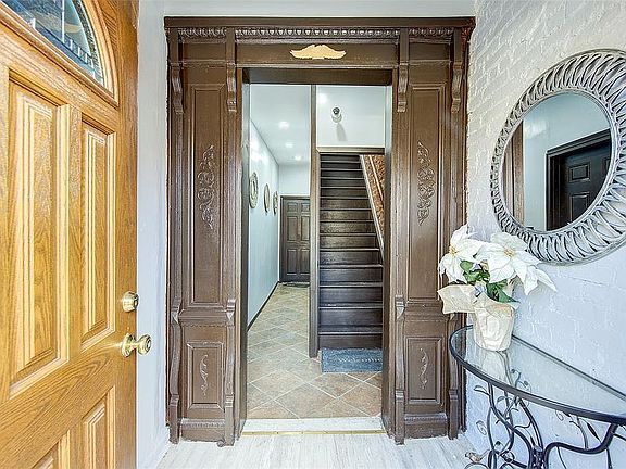 4th image of 283 Montauk Ave