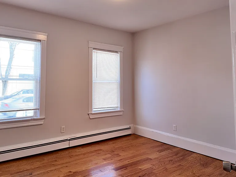 88 Hampshire St #1 — Photo 11