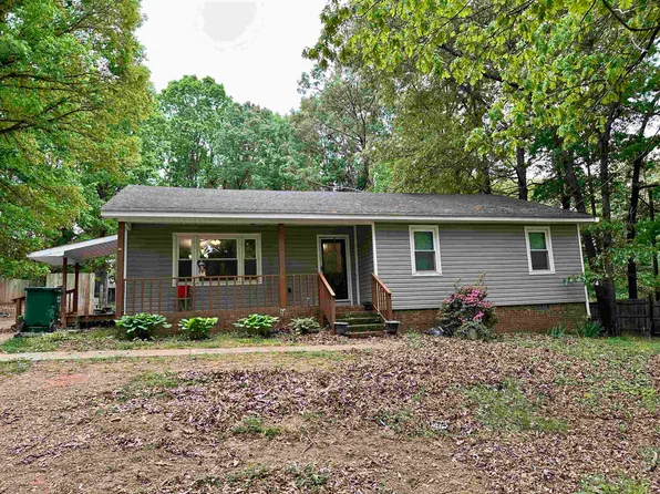 121 Glyn Oaks Dr, Boiling Springs, SC 29316