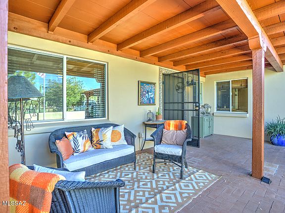 3rd image of 509 W Camino Del Monte