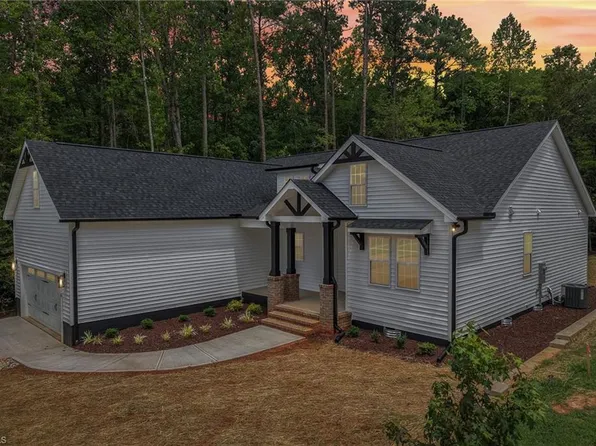 1316 Sagamore Dr, Louisburg, NC 27549