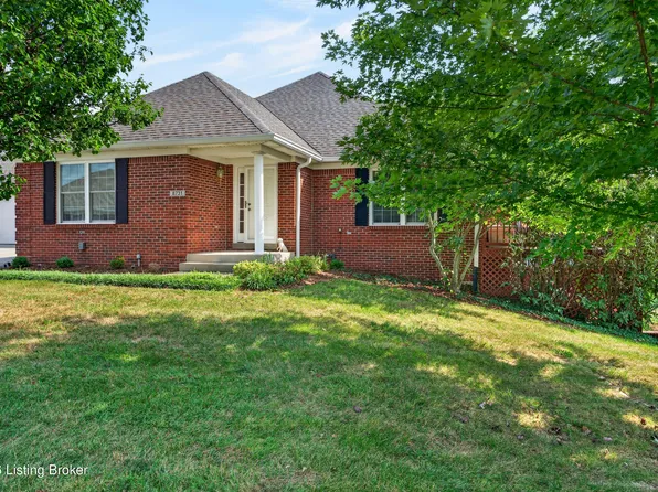 8731 Lough Dr, Louisville, KY 40291
