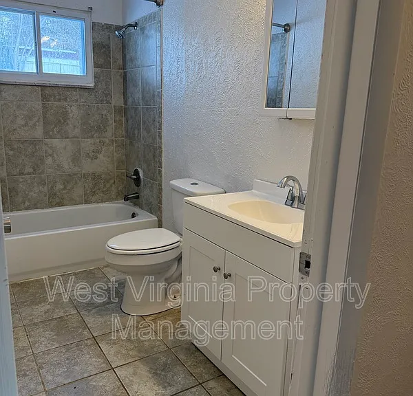 309 E Prince St — Photo 11