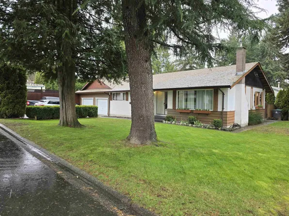 10977 Wren Cres, Surrey, BC V3R 5A1