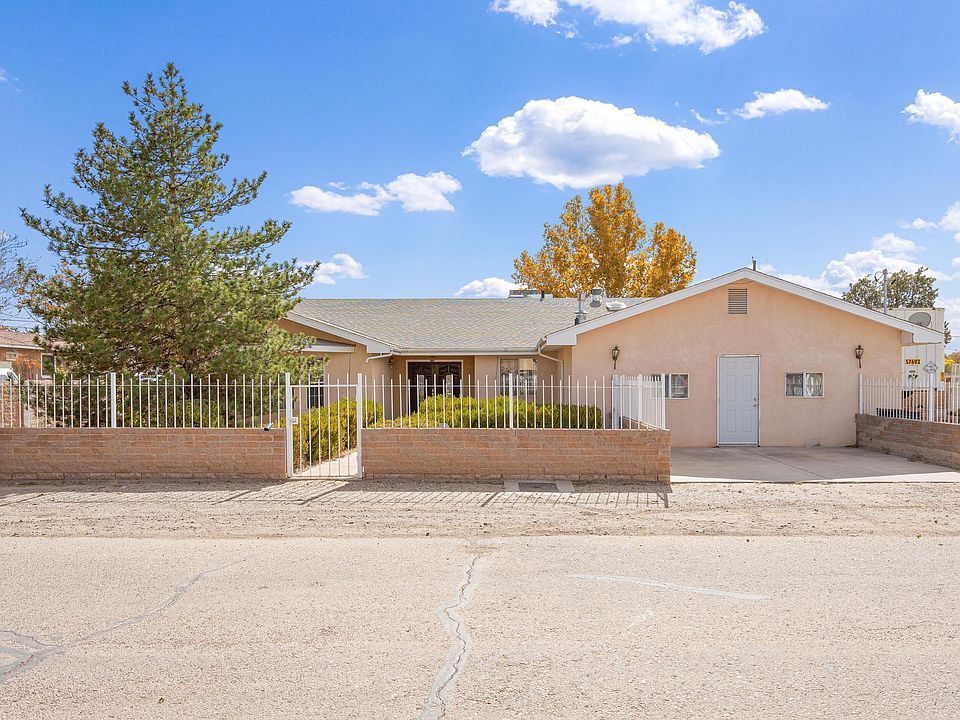 1st image of 310 Camino Cuatro SW