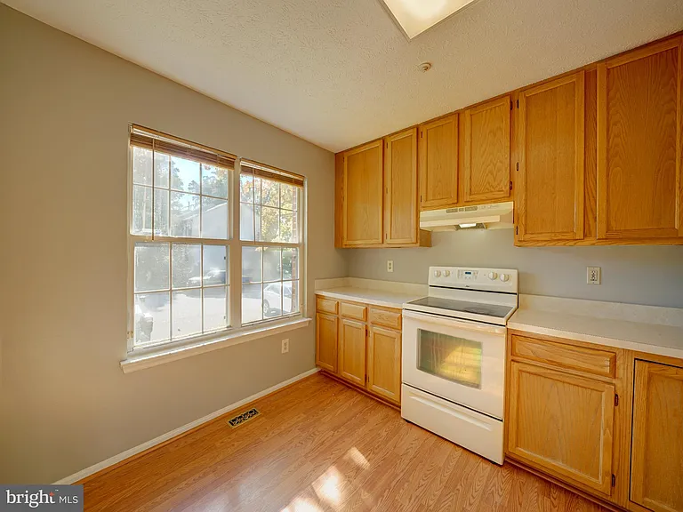 9314 Lawson Ln — Photo 19