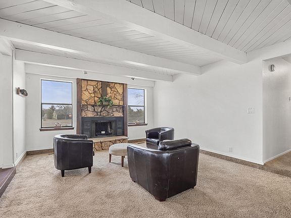 4th image of 10200 Park Ct NW