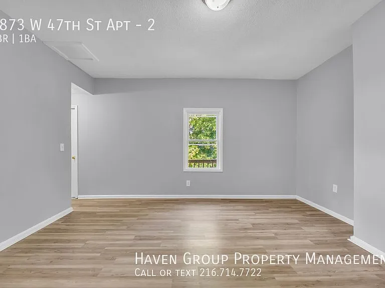 1873 W 47th St #2 — Photo 4