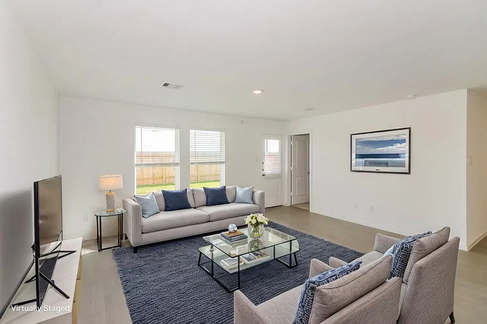 4 bed, 2.0 bath, 1572 sqft, $1,995 — Photo 4