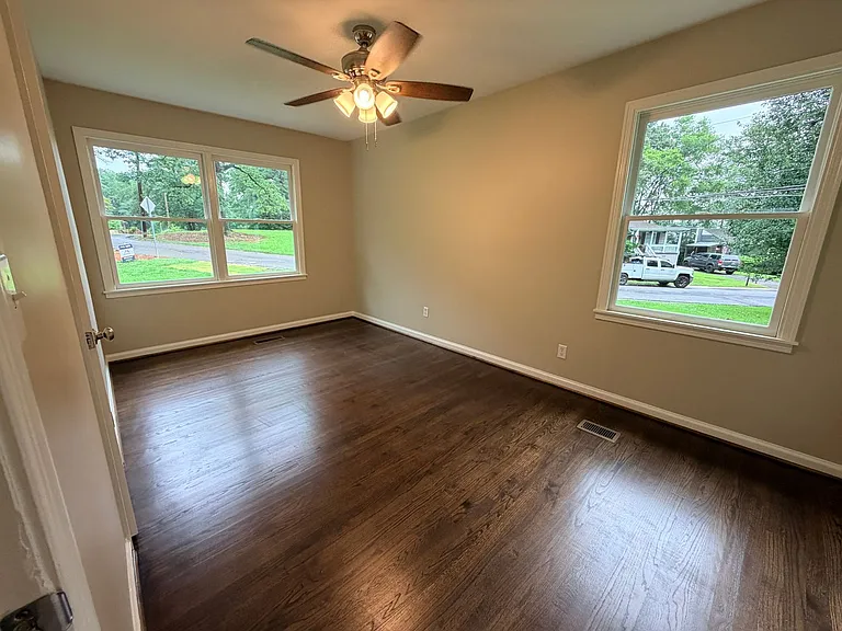 621 Greenhill Dr — Photo 15