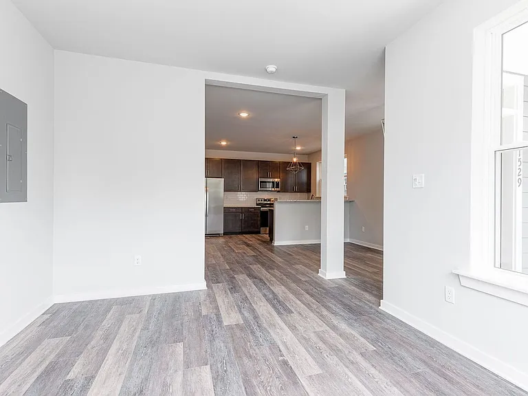 1529 Porter St #A — Photo 7
