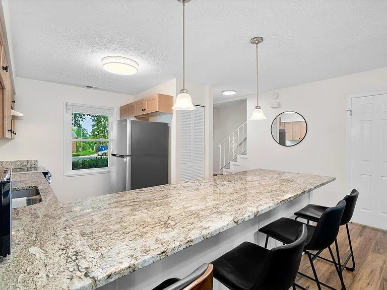 771 Spring Meadows Dr — Photo 6