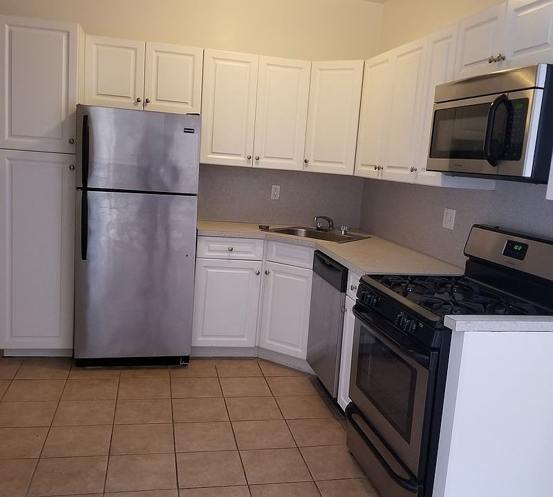 1st image of 4307 42nd St APT 4J