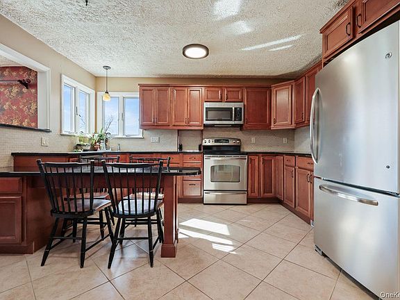 3rd image of 667 Milltown Road