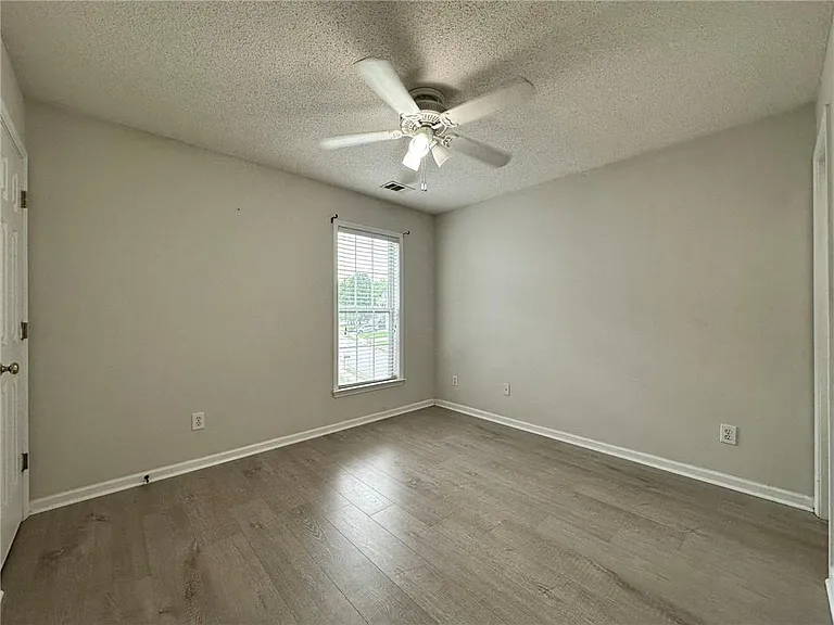 3535 Ridgefair Dr — Photo 16