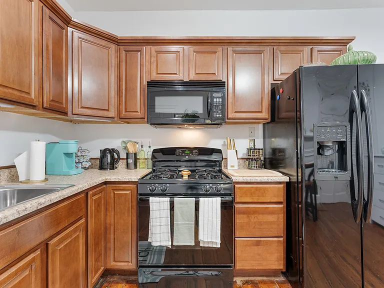512 Caroline St #1 — Photo 12