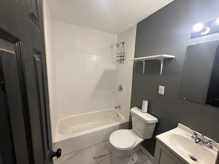 2605 Oak Grove Rd — Photo 10