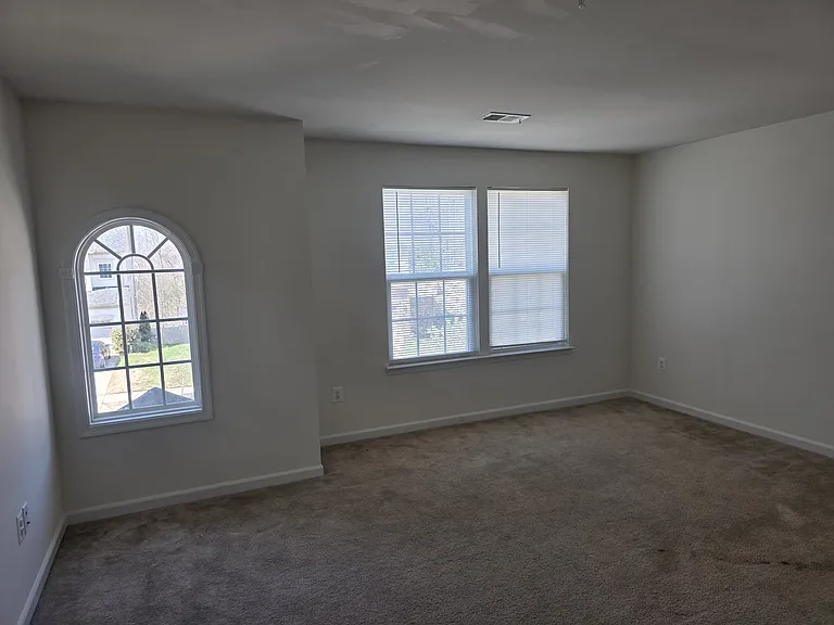 5185 Mudville Ln — Photo 6