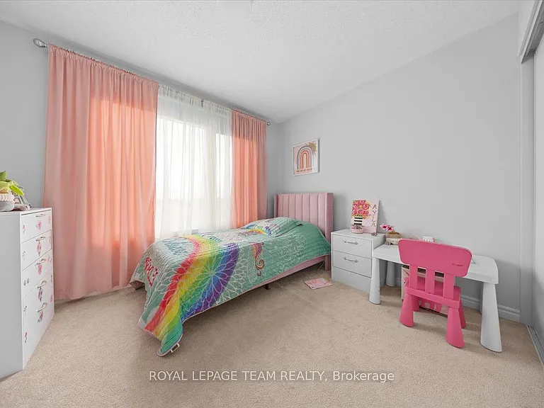 209 Hibernian Walk — Photo 20