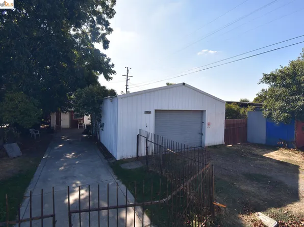 2236 Robindale Ave, Stockton, CA 95205