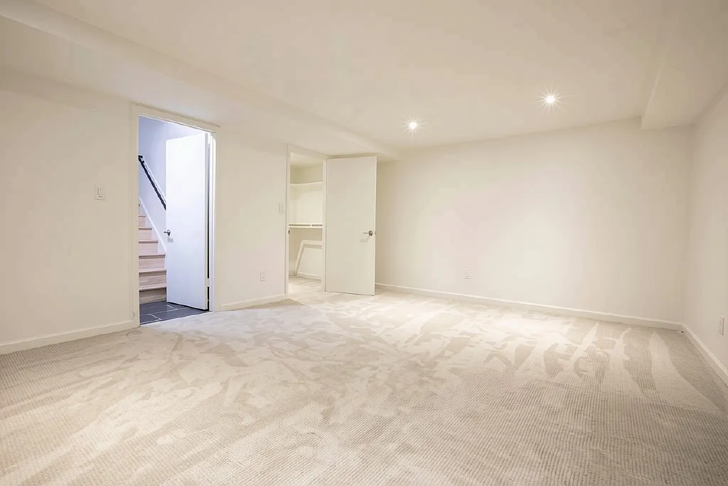 4 bed, 3.5 bath, 1809 sqft, $1,700 — Photo 3