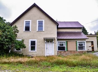 114 Main St, Peru, ME 04290