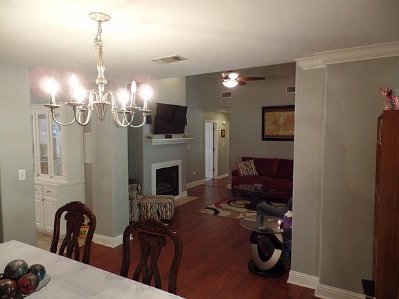 4th image of 1524 Azalea Dr