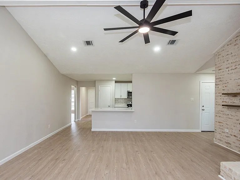 16911 Bougainvilla Ln — Photo 7