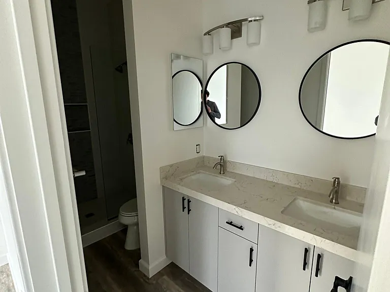 256 B Ave — Photo 9