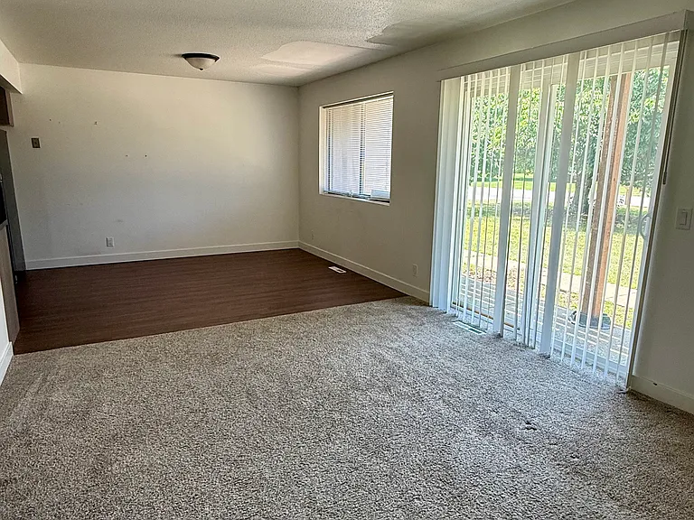 15528 Clovernook Dr #B — Photo 7