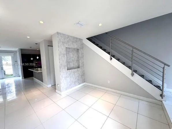 6458 NW 103rd Psge, Miami, FL