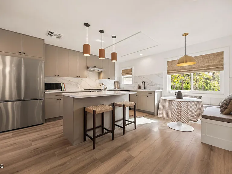 107 Alto Dr — Photo 15