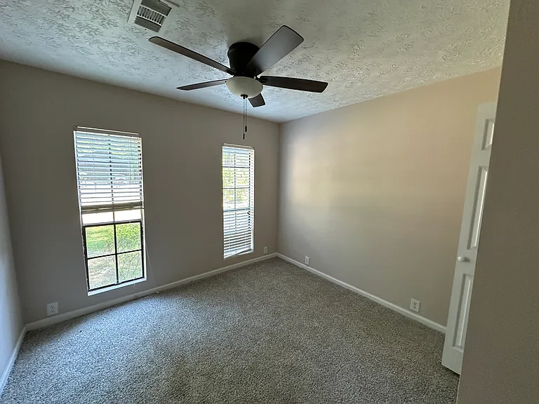 65 Sky View Dr — Photo 14