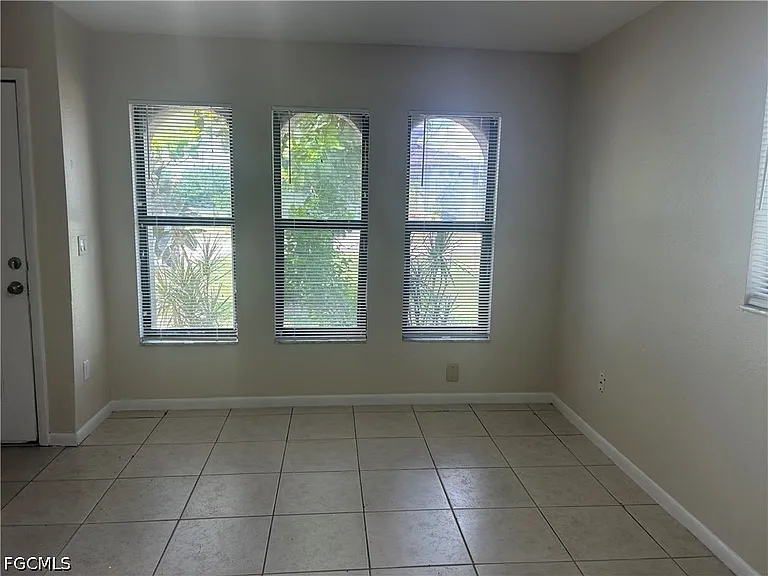 215-217 SE 23rd Pl #215 — Photo 4