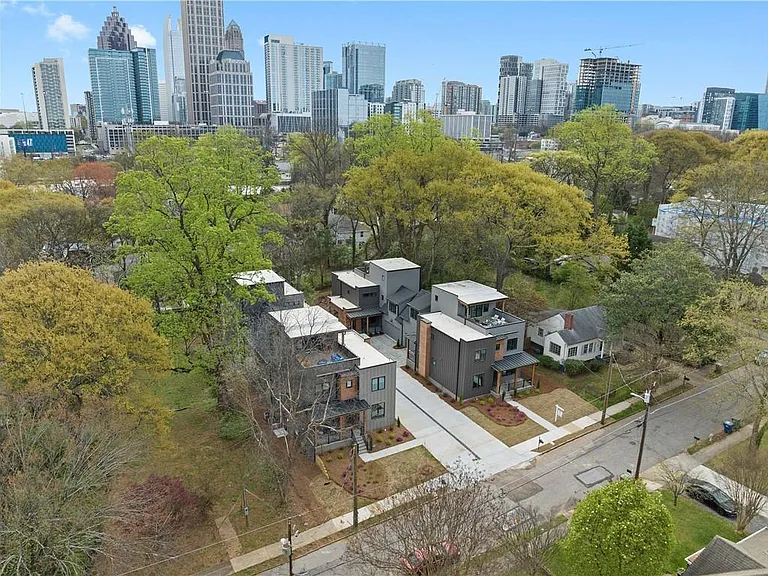 1231 Holly St NW — Photo 3