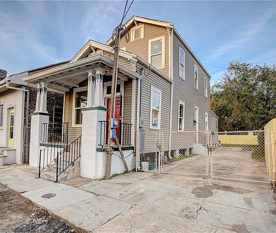 1st image of 2715 Philip St