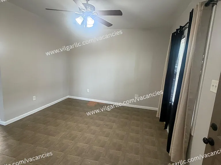 3917 Pulaski St — Photo 5