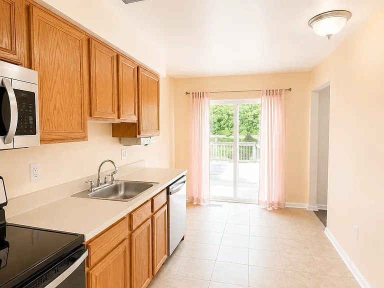 112 Galway Cir — Photo 10