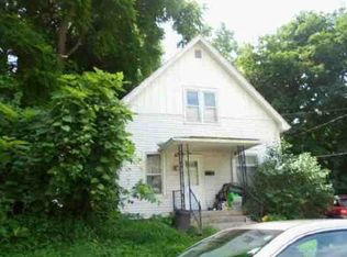 13 Walnut St, Savanna, IL 61074